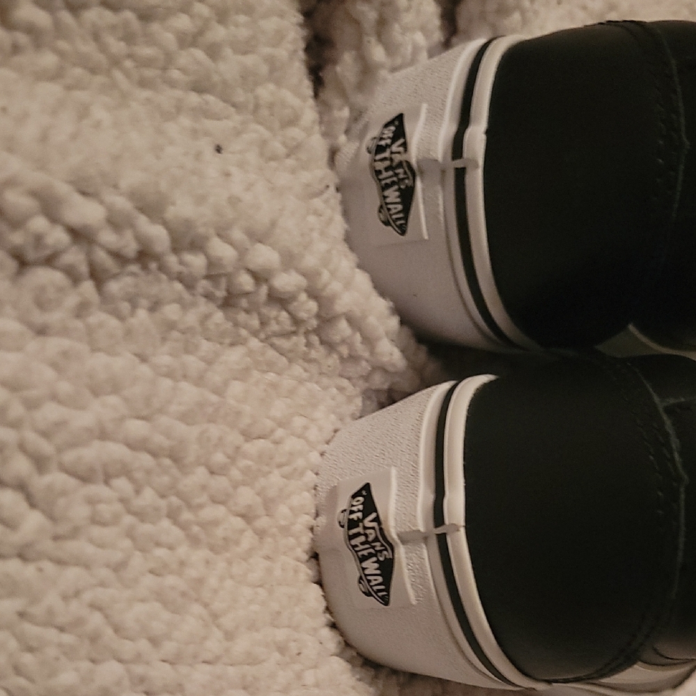 VANS leather Black and White Sneakers - Picture 7 of 7